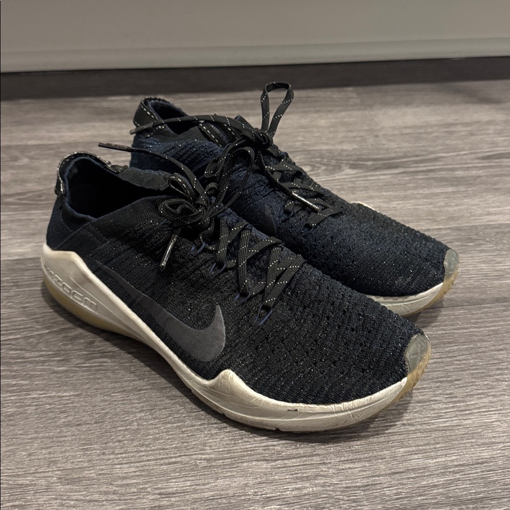 Nike Black and Navy Blue Running Shoes